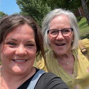 Meet your Posher, Carrie